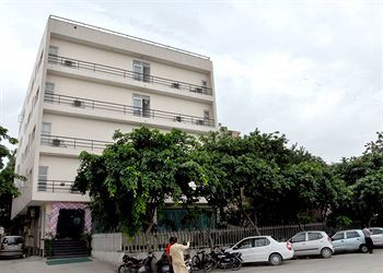 Dwarka Palace Samalkha Exteriér fotografie